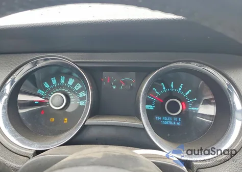 2013 Ford Mustang z USA, uszkodzony, nr VIN 1ZVBP8AM3D5255512